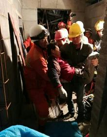 在建工地工人突发坠落，景德镇消防成功救援