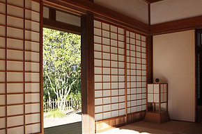 与众不同的日式客厅推拉门隔断设计图
